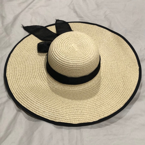 Accessories - Sun Hat